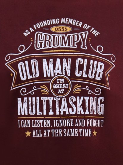 D555 Baldwin Grumpy Old Man Club Print Crew Neck T-shirt Burgundy/ Black Twist - Pólók - Nagyméretű pólók - 2XL-14XL