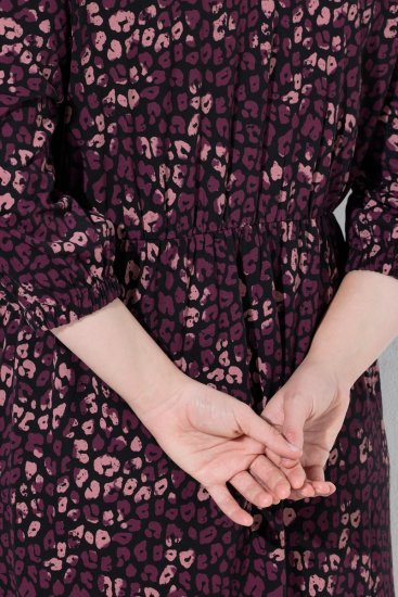Ulla Popken 855270 Mintás jersey ruha V-nyakkal Fekete - Jersey ruhák - 
