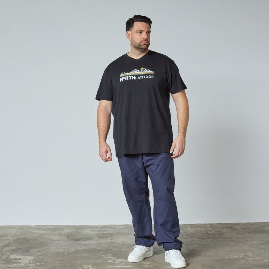 North Latitude Mountain T-Shirt V-Neck Fekete - TALL pólók - TALL Pólók