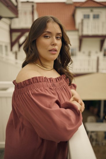 Kaffe Curve Neela Off-Shoulder Blouse Henna Brown - Blúzok és tunikák - 