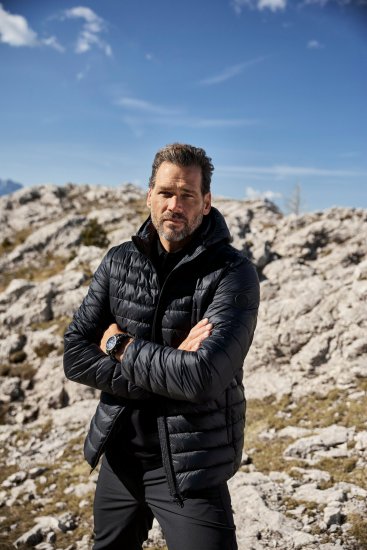 JAY-PI Lightly Quilted Jacket with a Hoodie Black - Kabátok - Nagyméretű Kabátok - 2XL-8XL