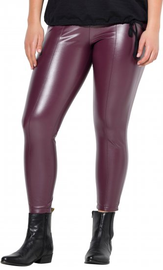 Ulla Popken Metallic Faux Leather Leggings Plum - Női Farmer & Nadrágok Nagy Méretekben – Plus Size - 