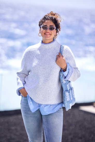 Ulla Popken Striped Wool Blend Turtleneck Sweater Sky Blue - Bluzy & bluzy z kapturem - 