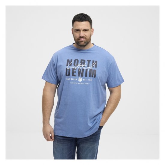 North Latitude Denim Printed Logo T-Shirt Dusty Blue - Pólók - Nagyméretű pólók - 2XL-14XL